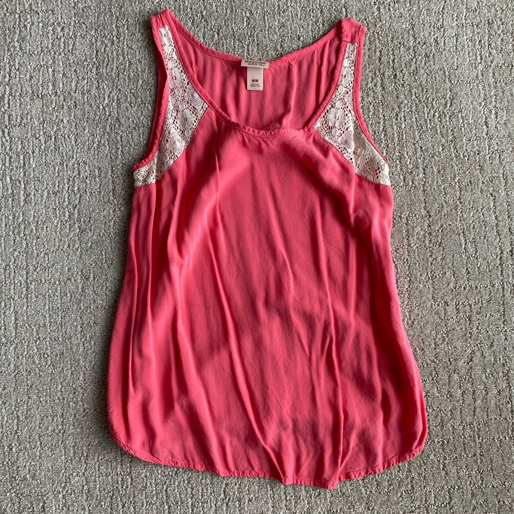 Pink tank top